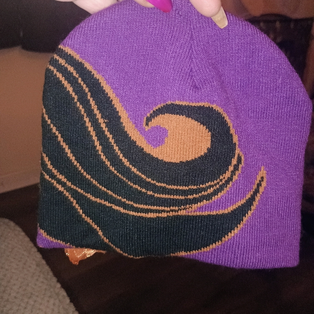 Elena of Avalor Beanie with Orange Flower - Picture 4 of 5